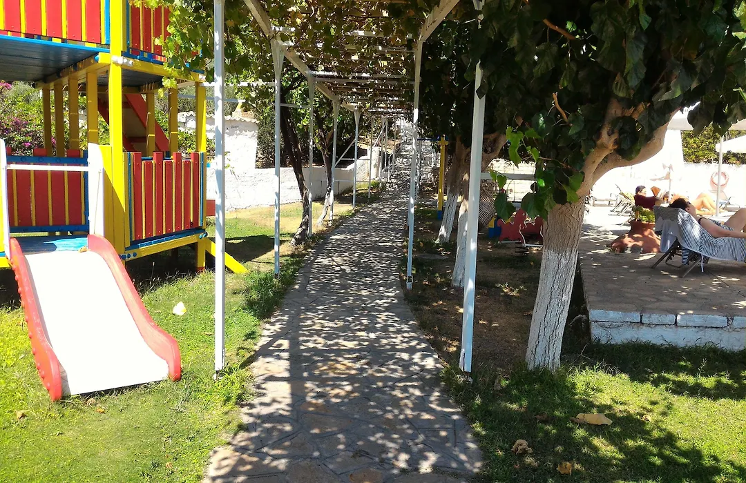 Hotel Glicorisa Beach-1