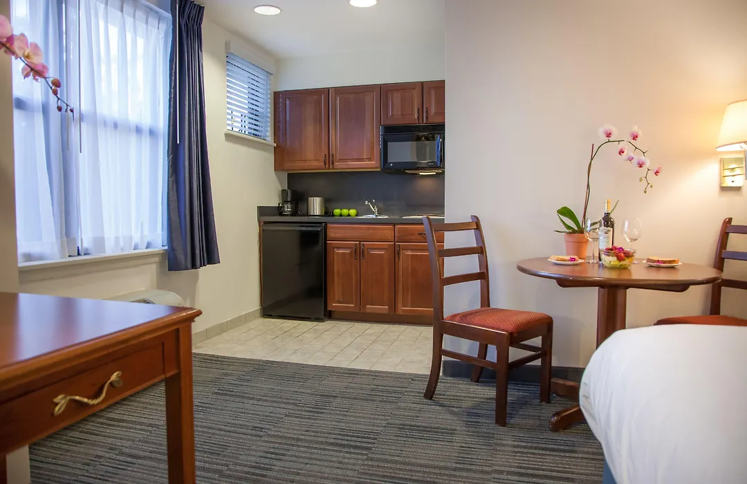 Federal City Inn & Suites-1