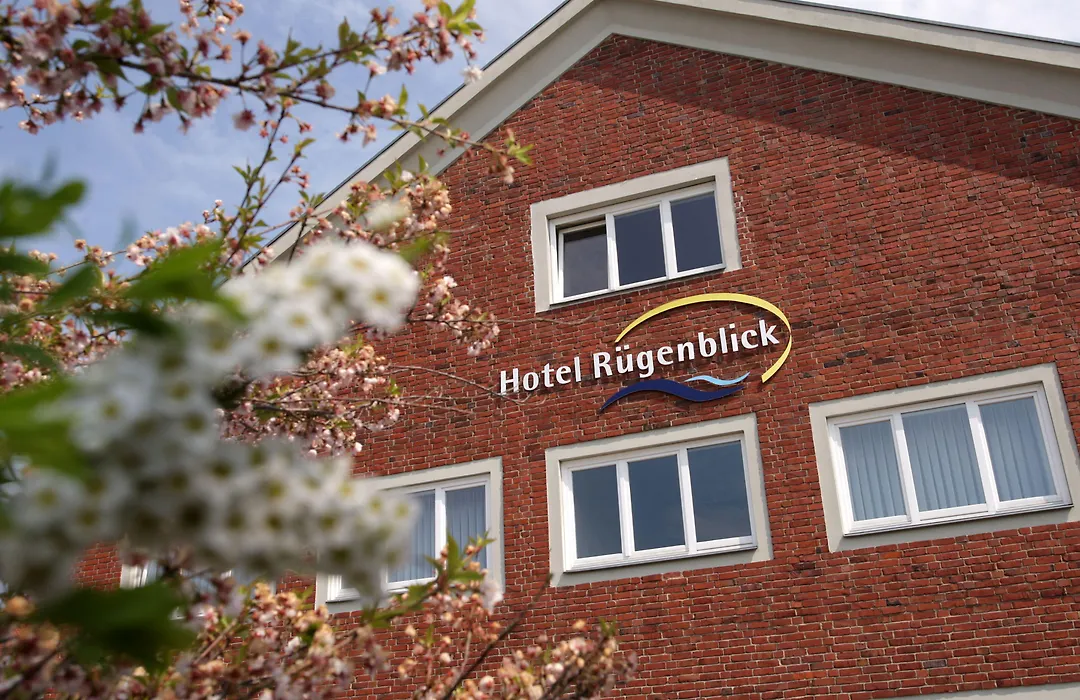 Hotel Ruegenblick-1