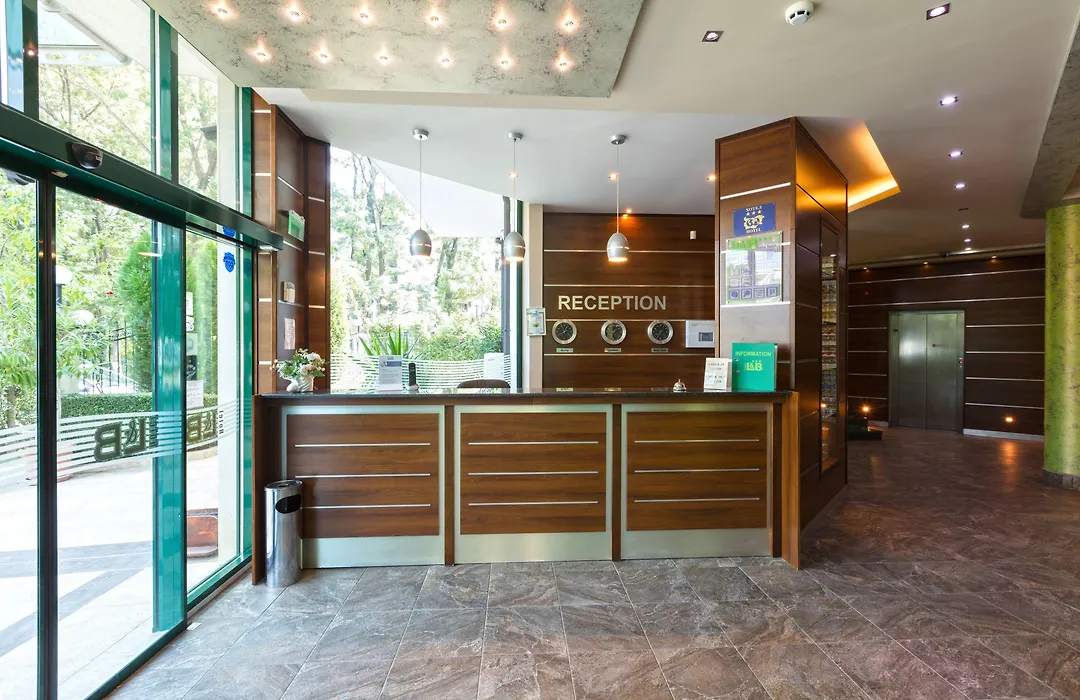 Hotel L&B- Free Parking-1