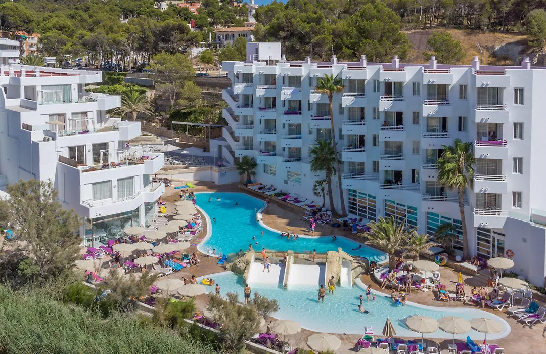 Fergus Style Cala Blanca Suites-1