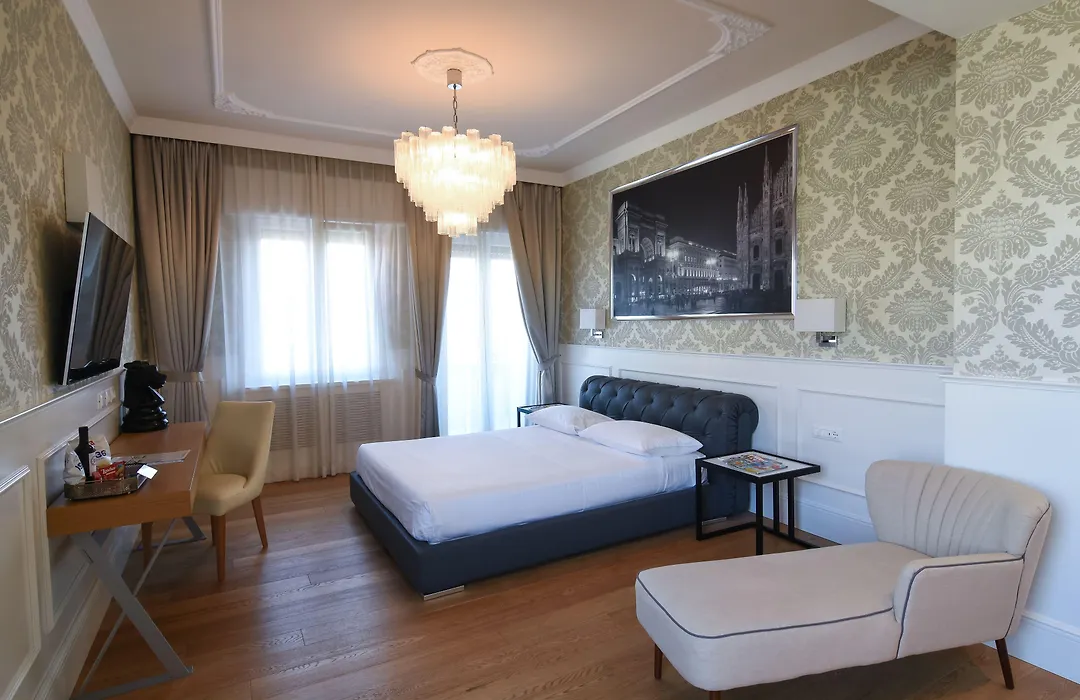 Suite Milano Duomo-1