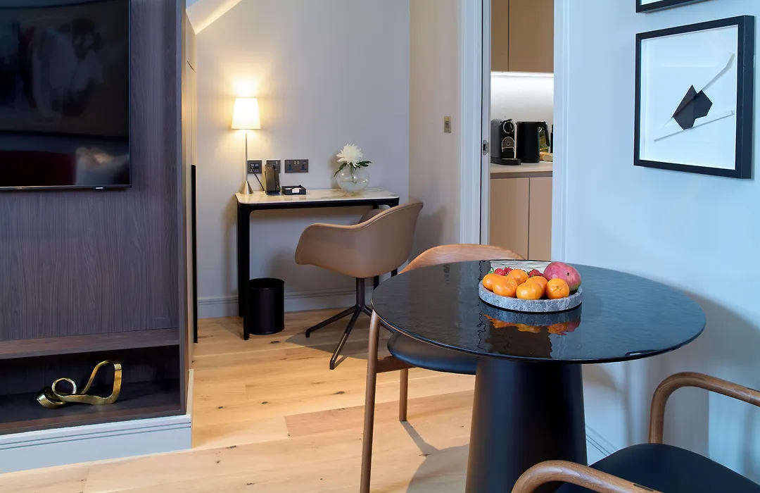 Cheval Phoenix House At Sloane Square-1