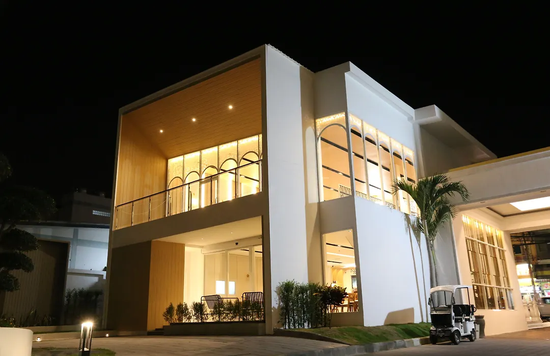 Crystal Palace Luxury Hotel Pattaya-1