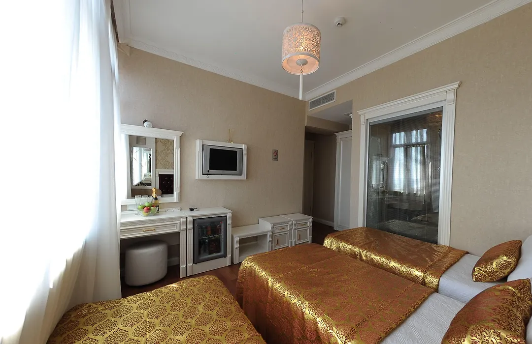 Hotel Coliseum-1