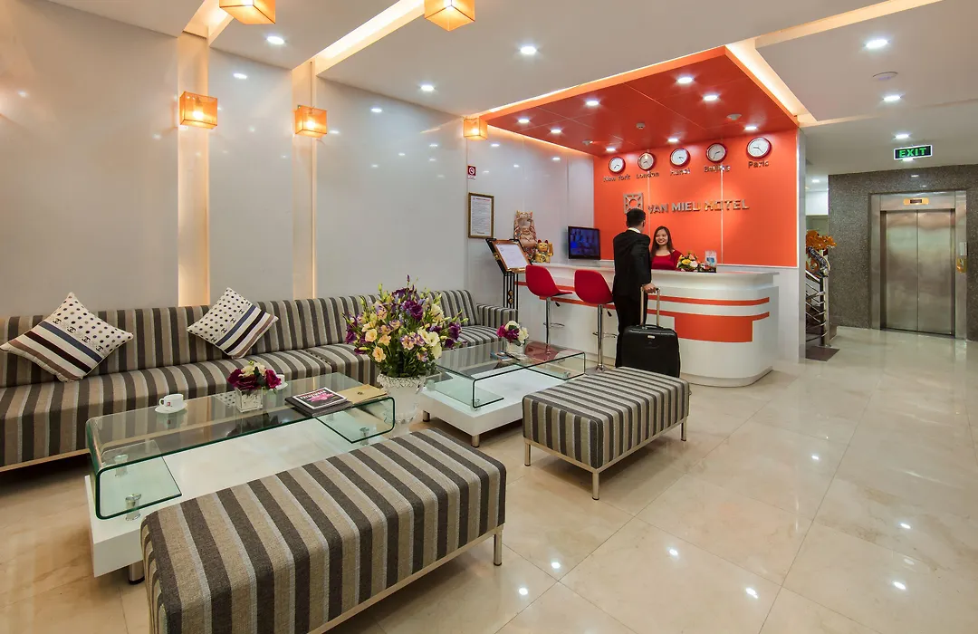 Van Mieu Hotel-1