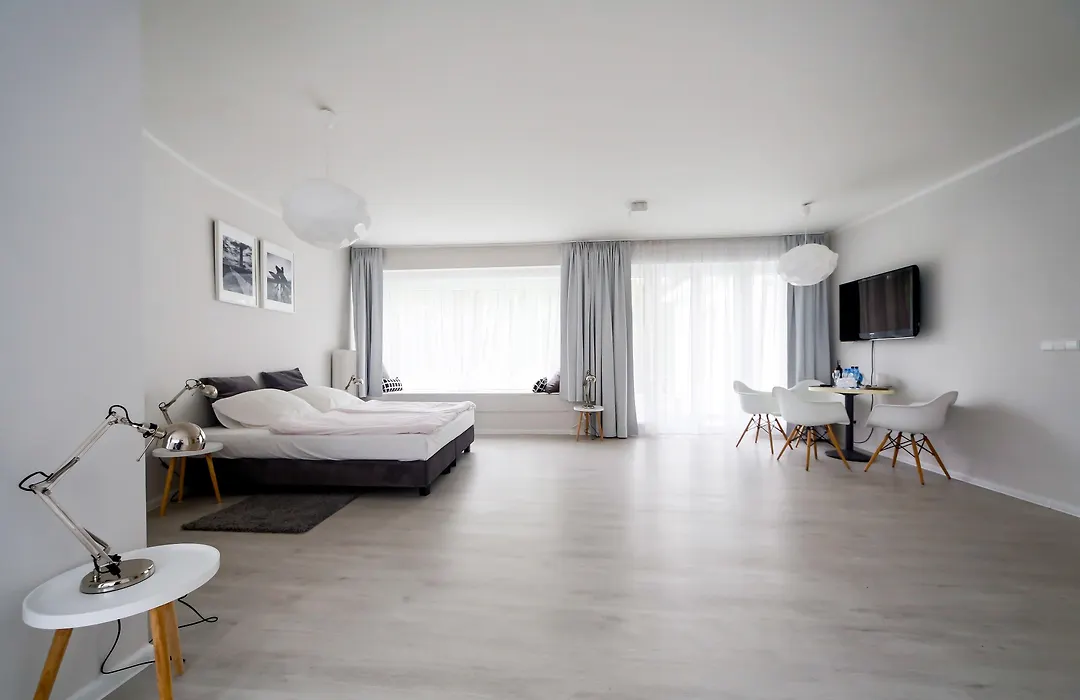 Hotel Pomaranczowa Plaza-1