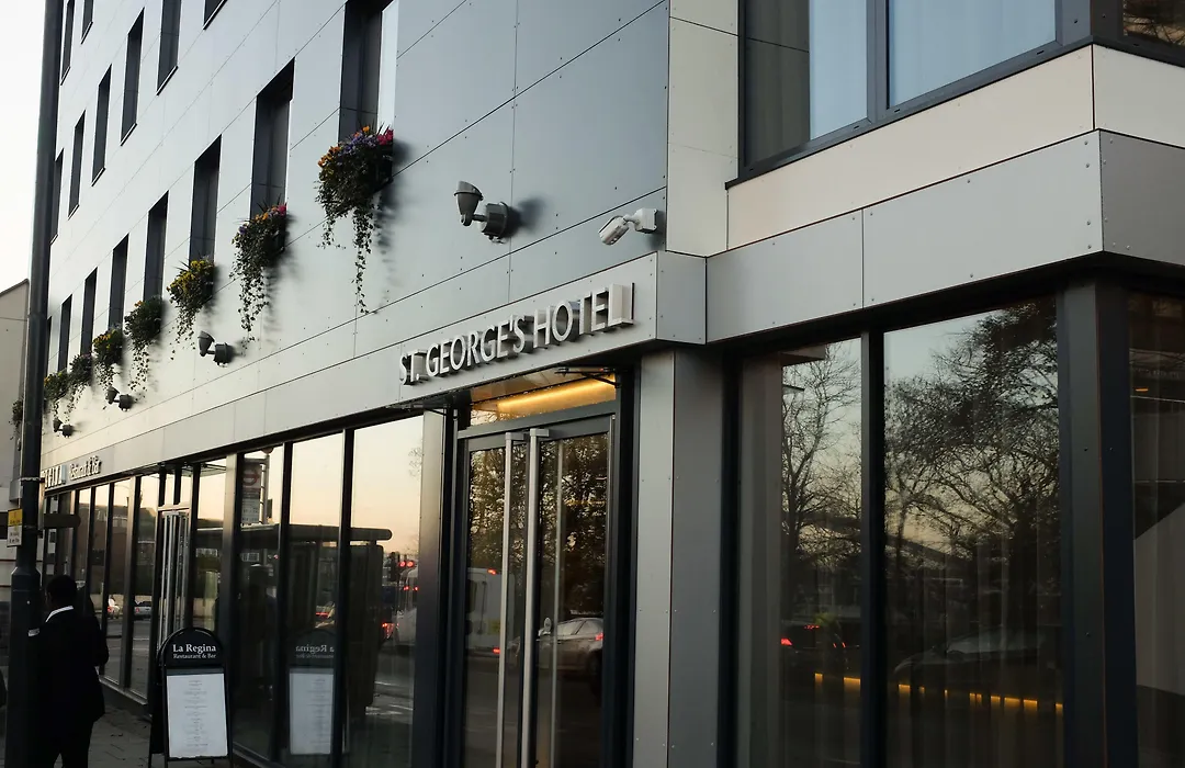 St George'S Hotel - Wembley-1