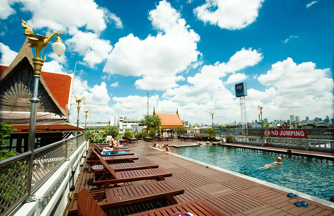 D&D Inn Khaosan-1