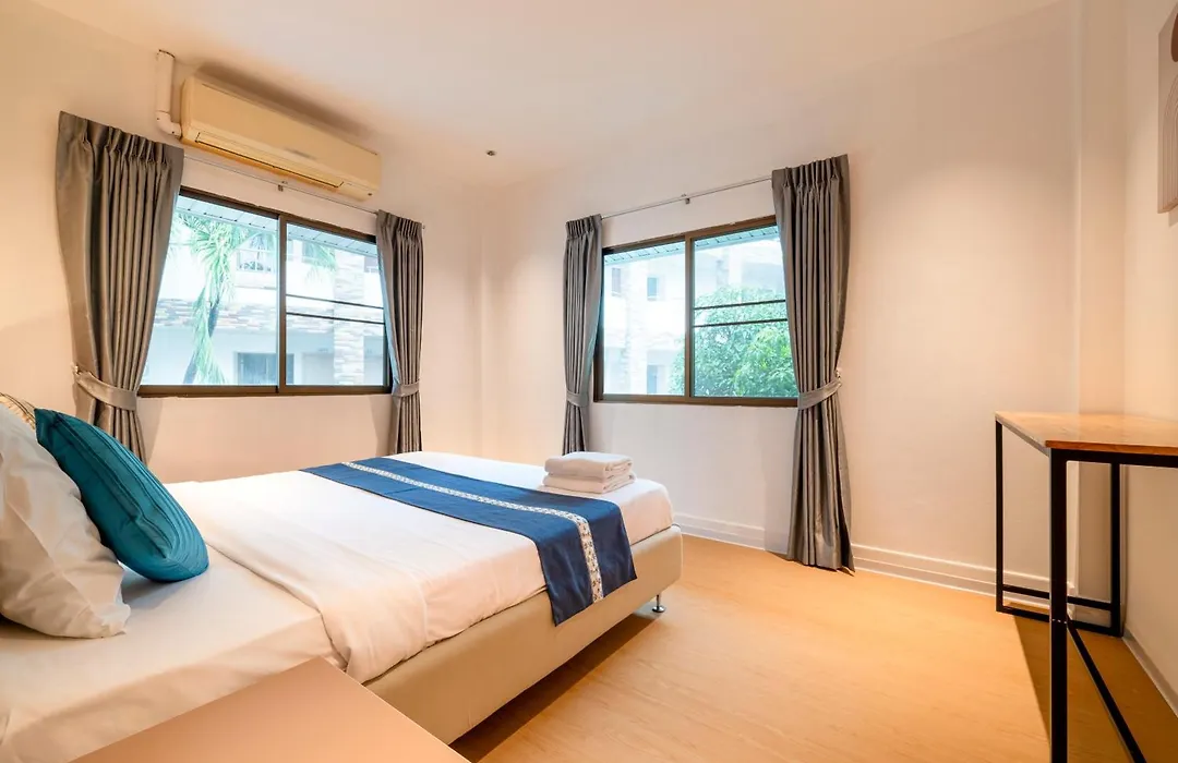 Selina Place Hotel-1