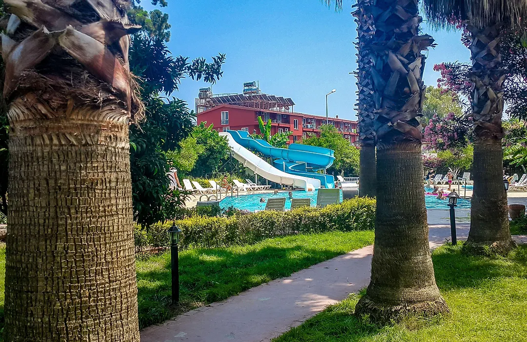 Belpoint Beach Hotel-1