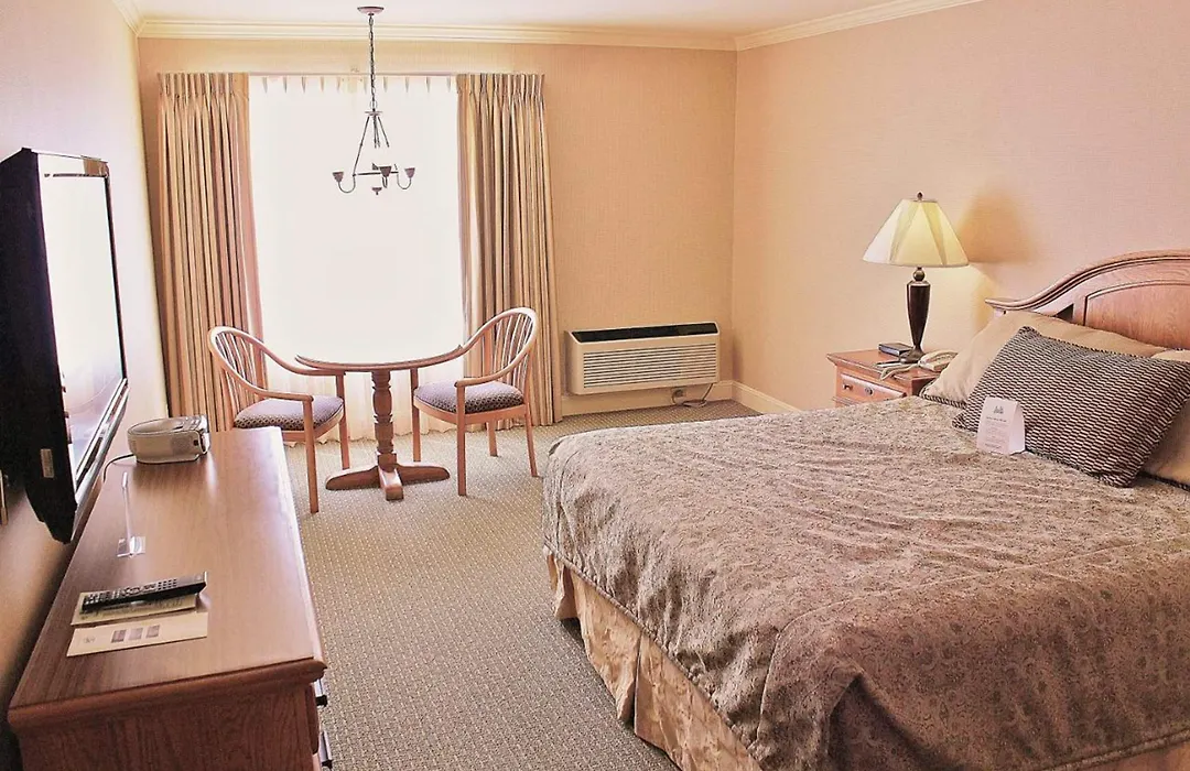 Columbus Inn-1