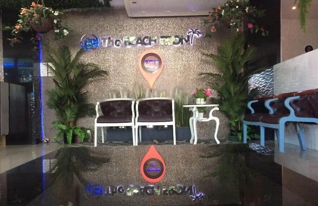 The Beach Front Resort, Pattaya-1