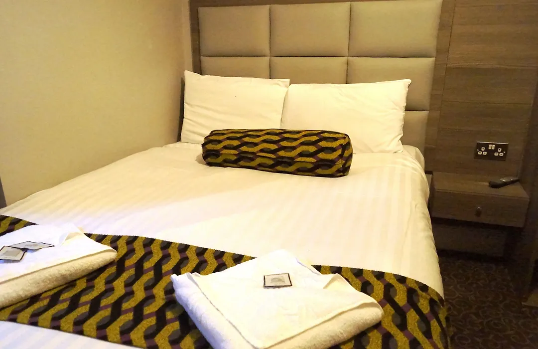 Euro Hotel-1