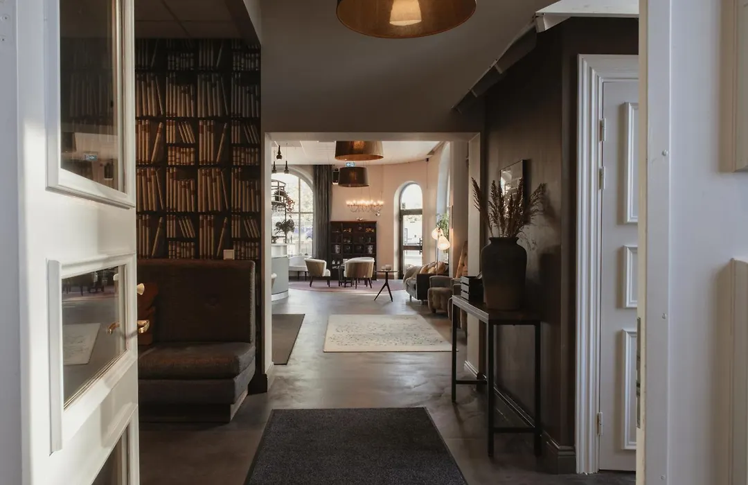 Home Hotel Post-1