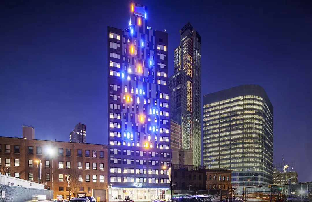 Aloft By Marriott Long Island City-Manhattan View-1