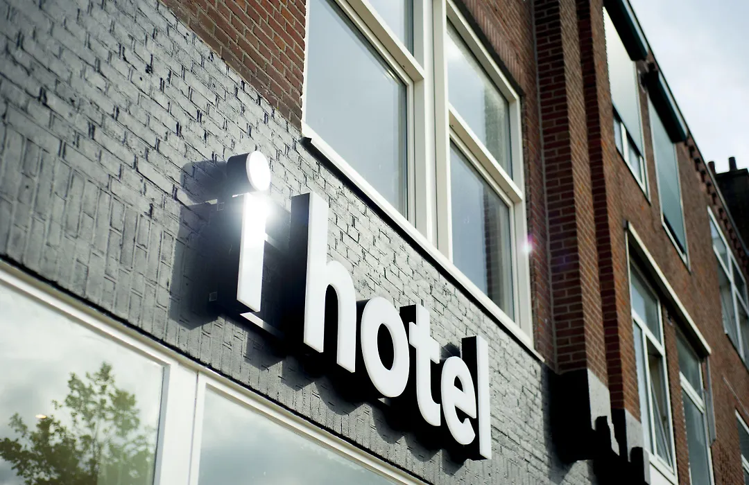 i hotel-1