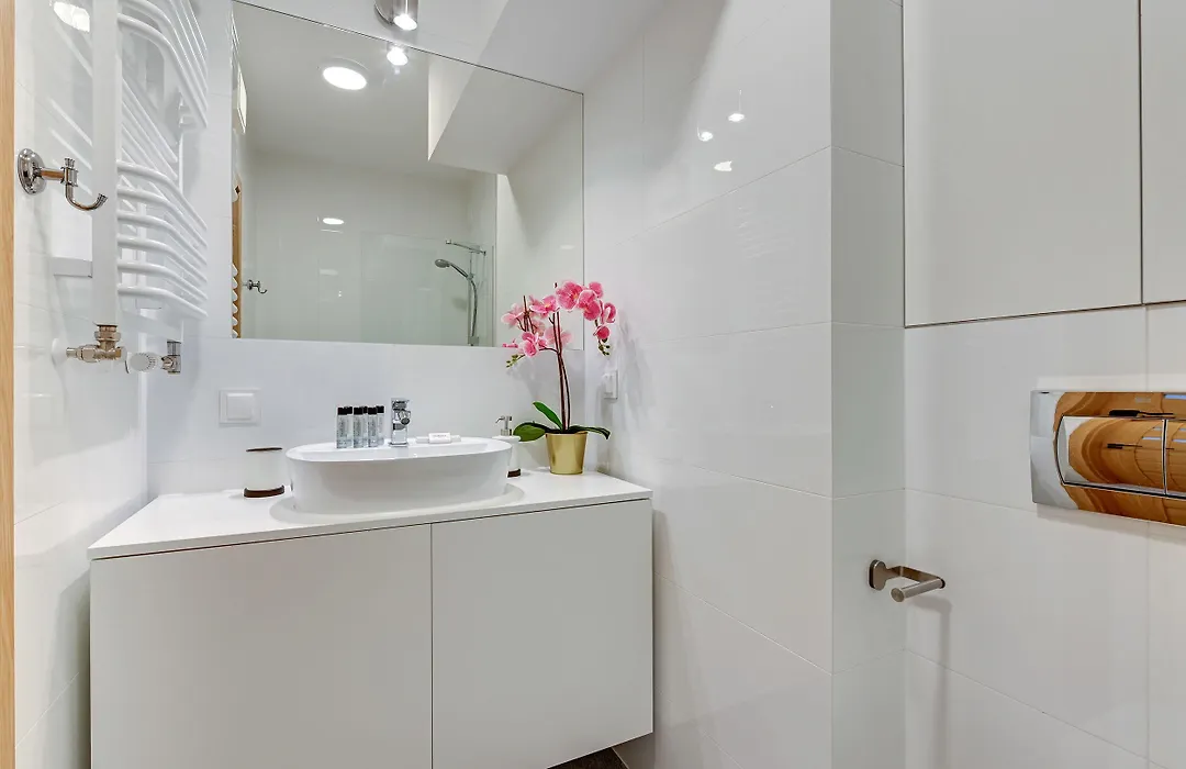 Waterlane Island Spa & Wellness Residences By Noclegi Renters-1