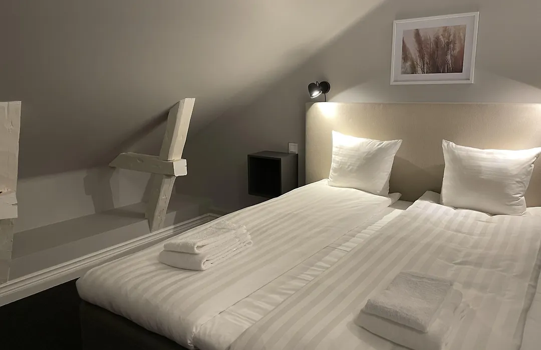Unique Hotel Jungfrugatan-1