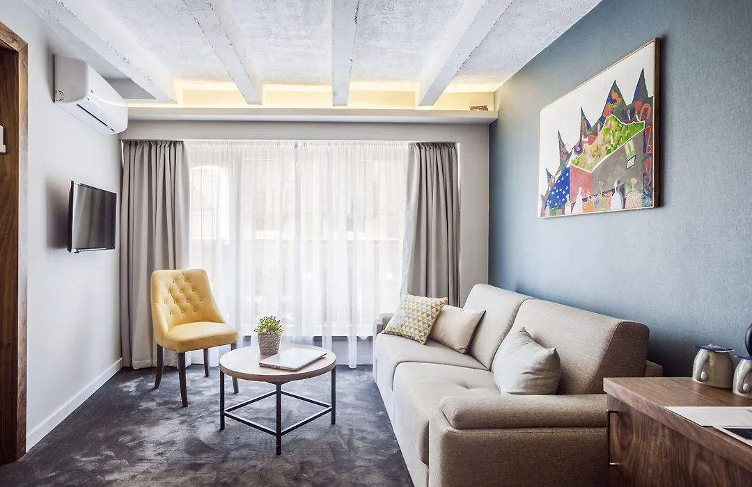Nomad Luxury Suites-1