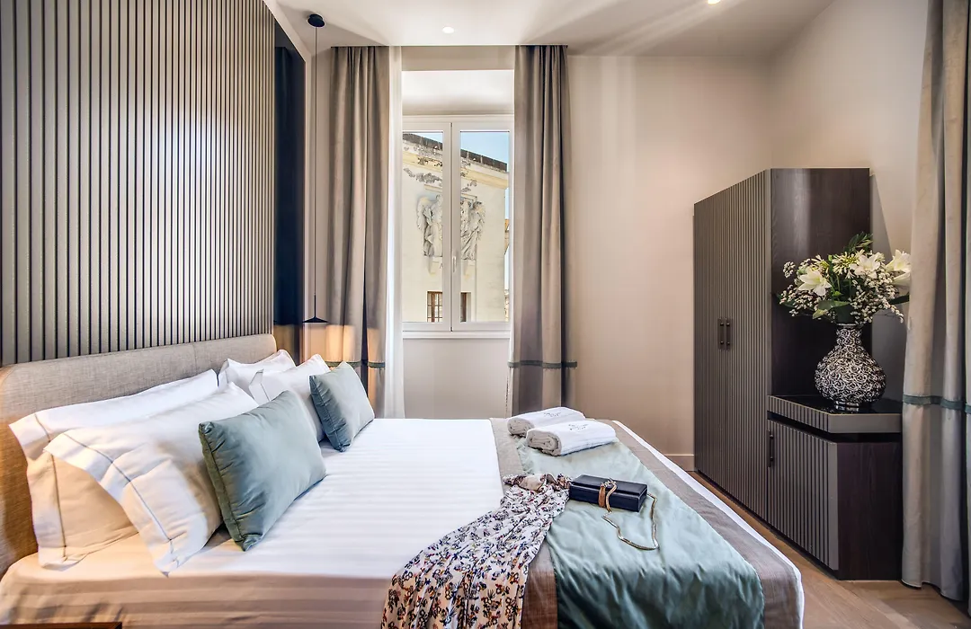 Hotel 77 Seventy-Seven - Maison D'Art Collection-1