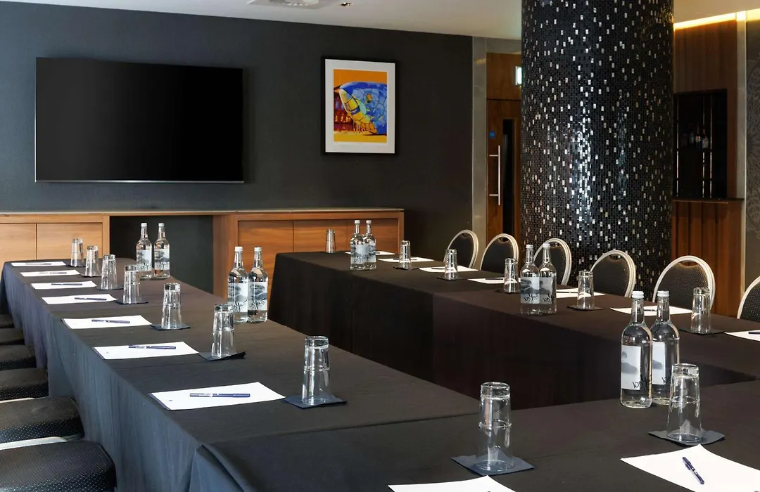 Doubletree By Hilton Belfast City Ten Square-1