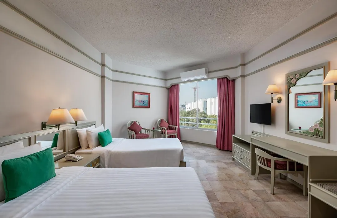 Cholchan Pattaya Beach Resort - Sha Extra Plus-1