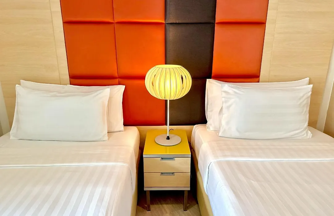 Urbana Langsuan Hotel-1