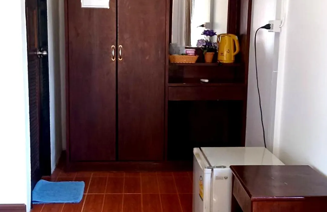 Lanta Sunny House-1