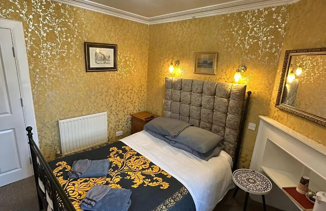 Ivy- Braveheart Guest House-1