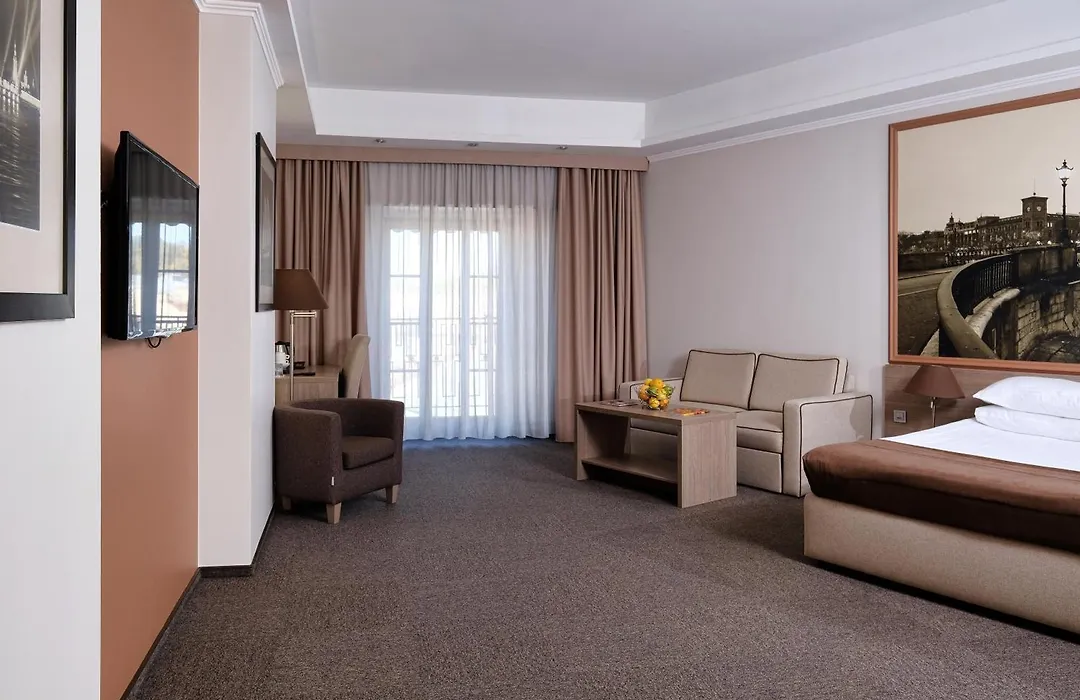 Rius Hotel Lviv-1