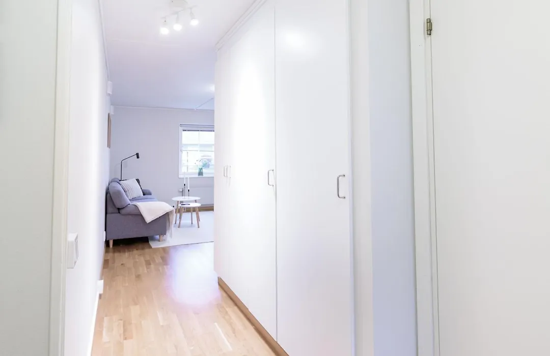 Easy Livin' Apartment Hotel-1