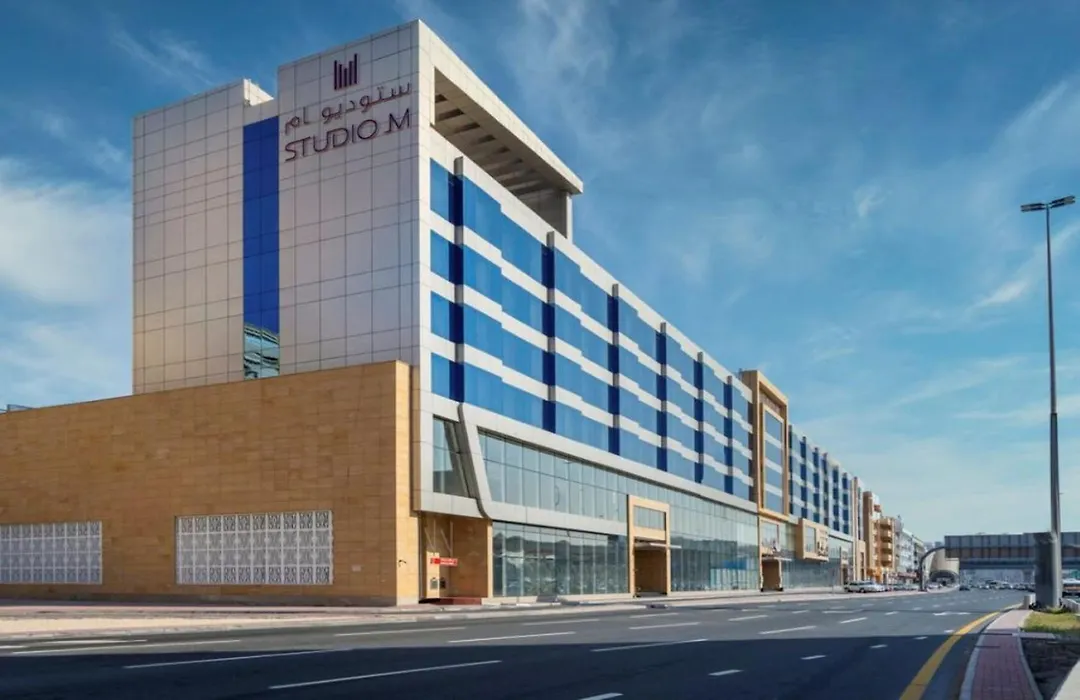 Studio M Arabian Plaza Hotel & Hotel Apartments-1