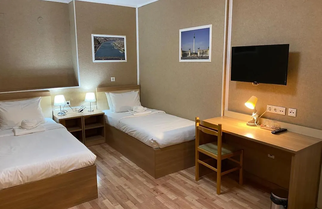 Silver Hotel Budapest City Center-1