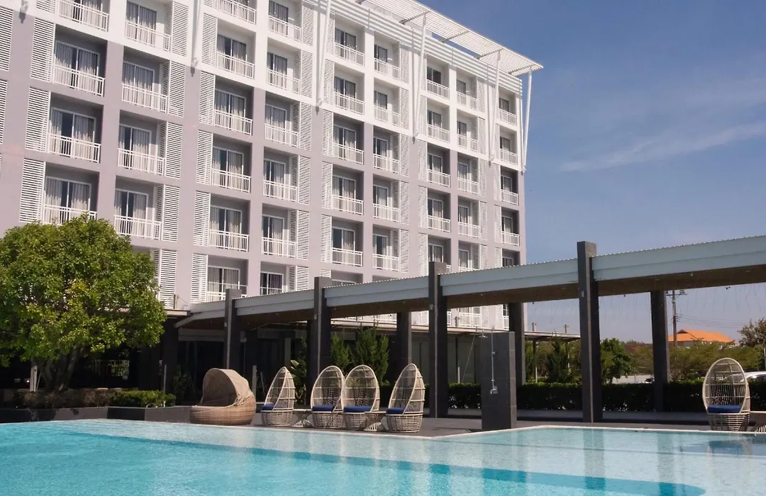 Golden City Rayong Hotel-1