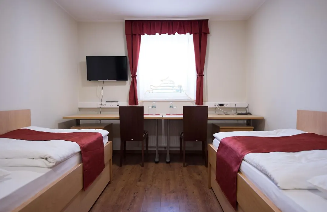 S Hotel - Simple City Centre Stay-1