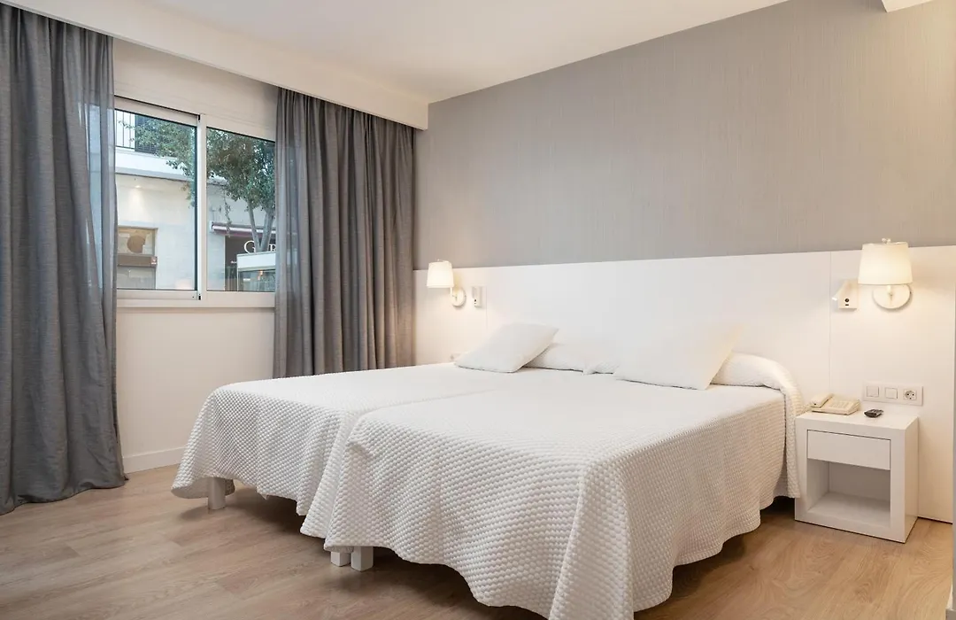 Hotel Cala Bona-1