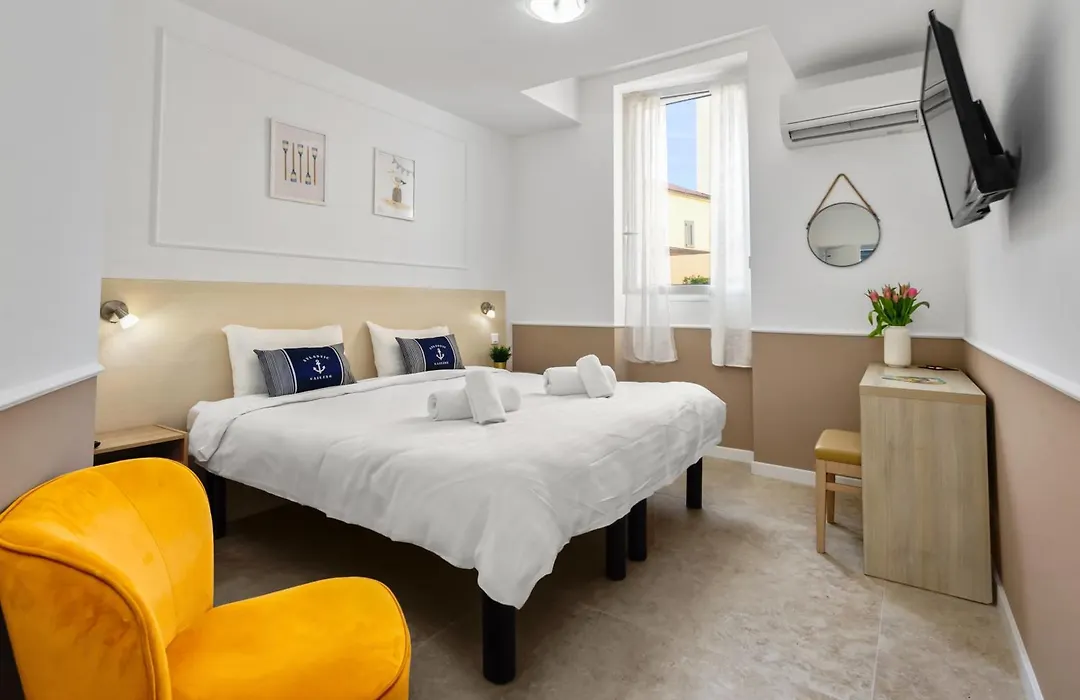 Hotel Parisien-1