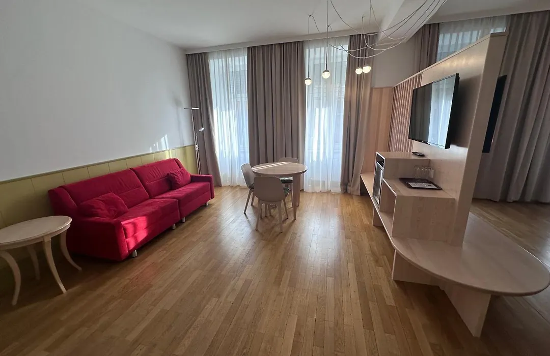 Hotel Caroline-1