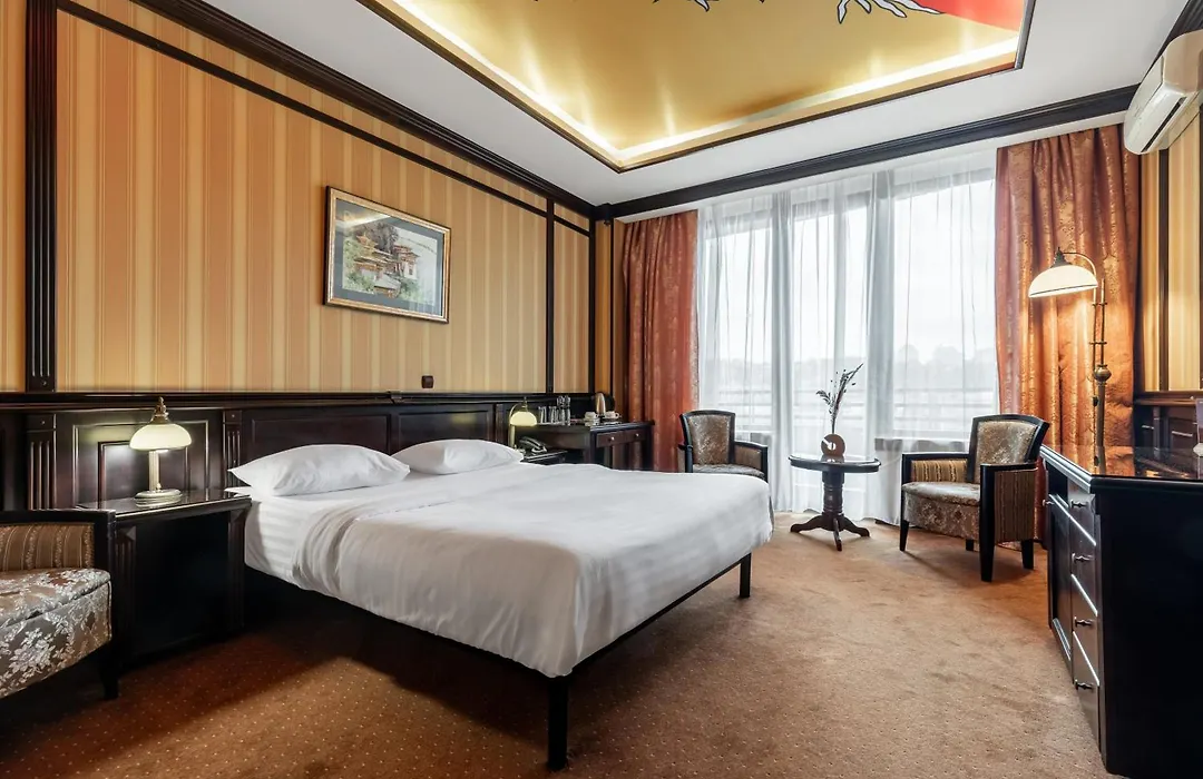 Attache Hotel-1