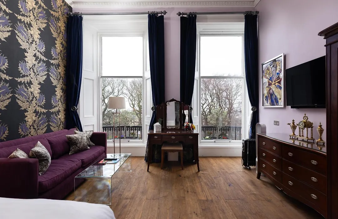 24 Royal Terrace-1
