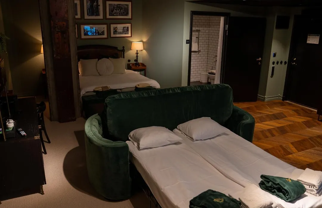 Steam Hotel-1