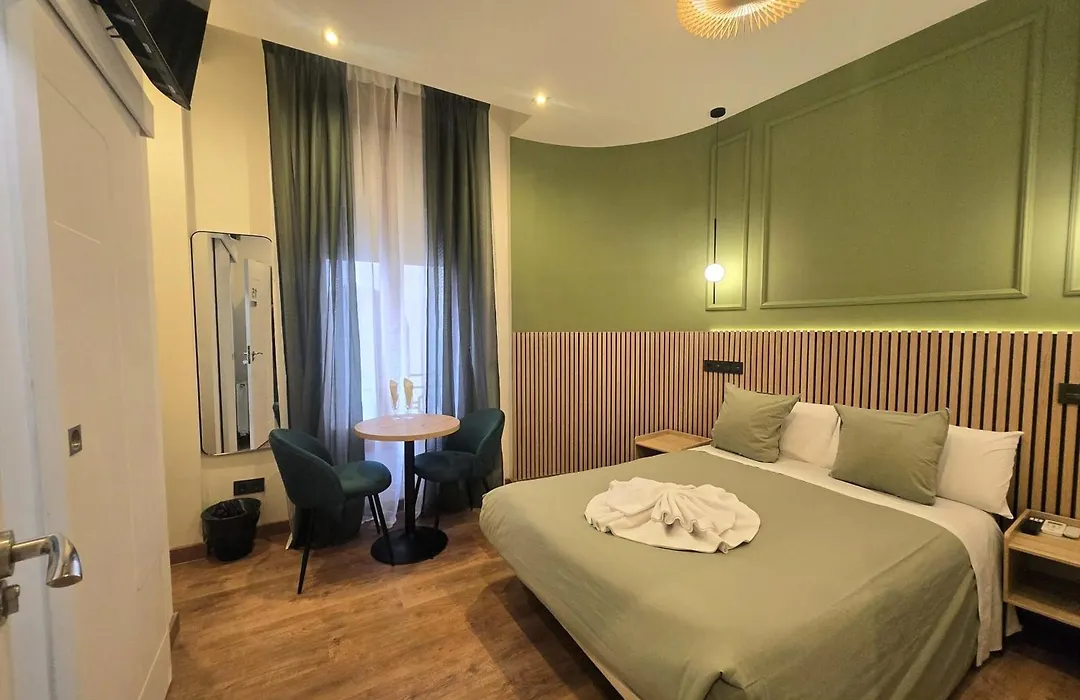 Hostal Main Street Madrid-1