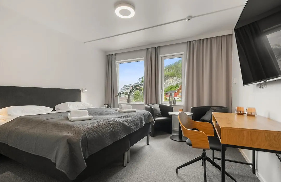 Kinn Hotell Florø-1