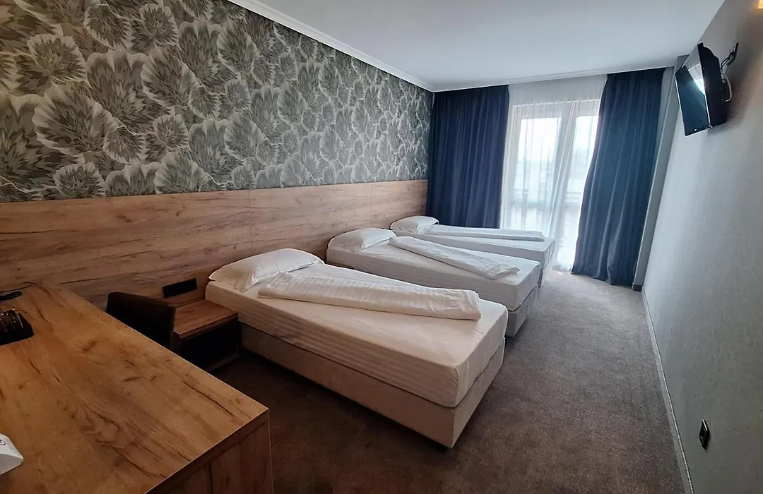 Budapest Hotel - Free Parking-1