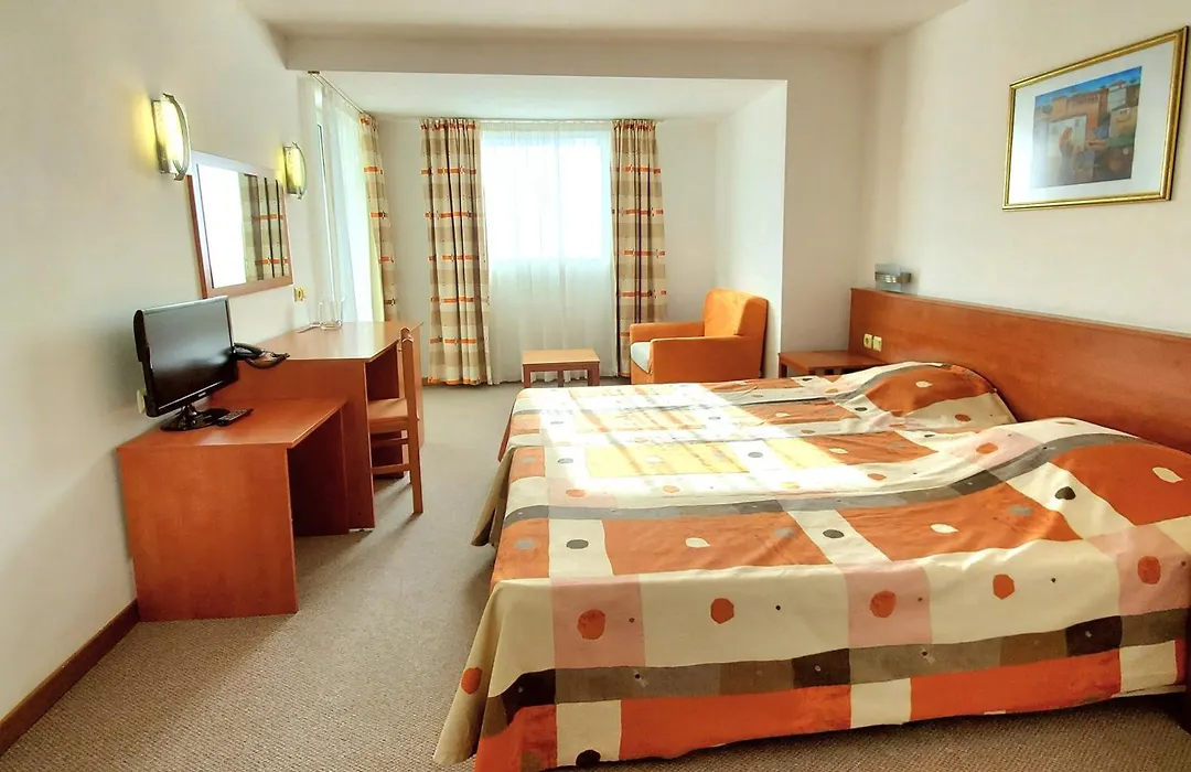 Hotel Fenix-1