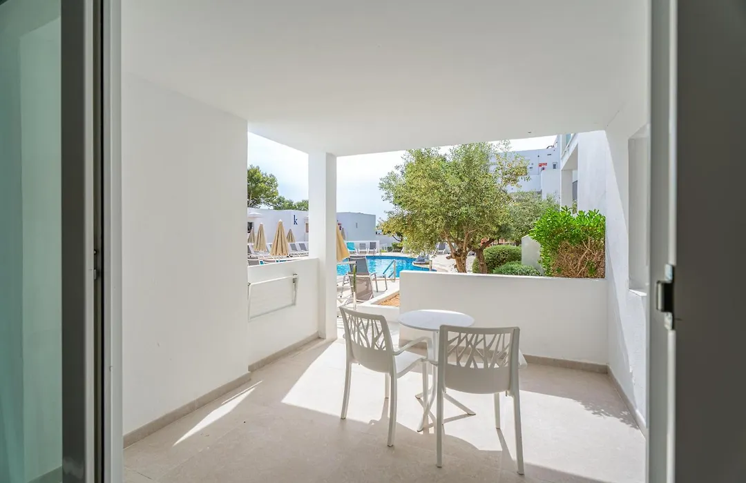 Marsenses Ferrera Blanca Hotel Family-1