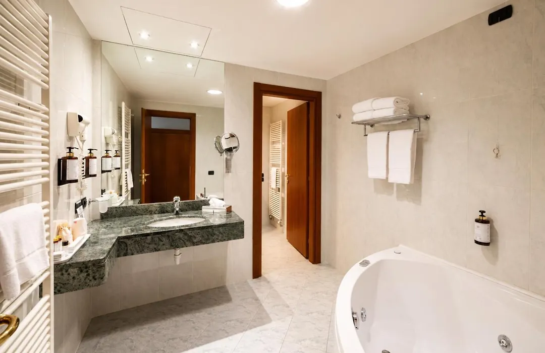 Phi Hotel Cavalieri-1