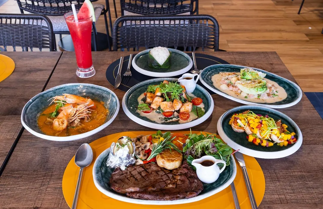 Deevana Plaza Phuket - Sha Extra Plus-1