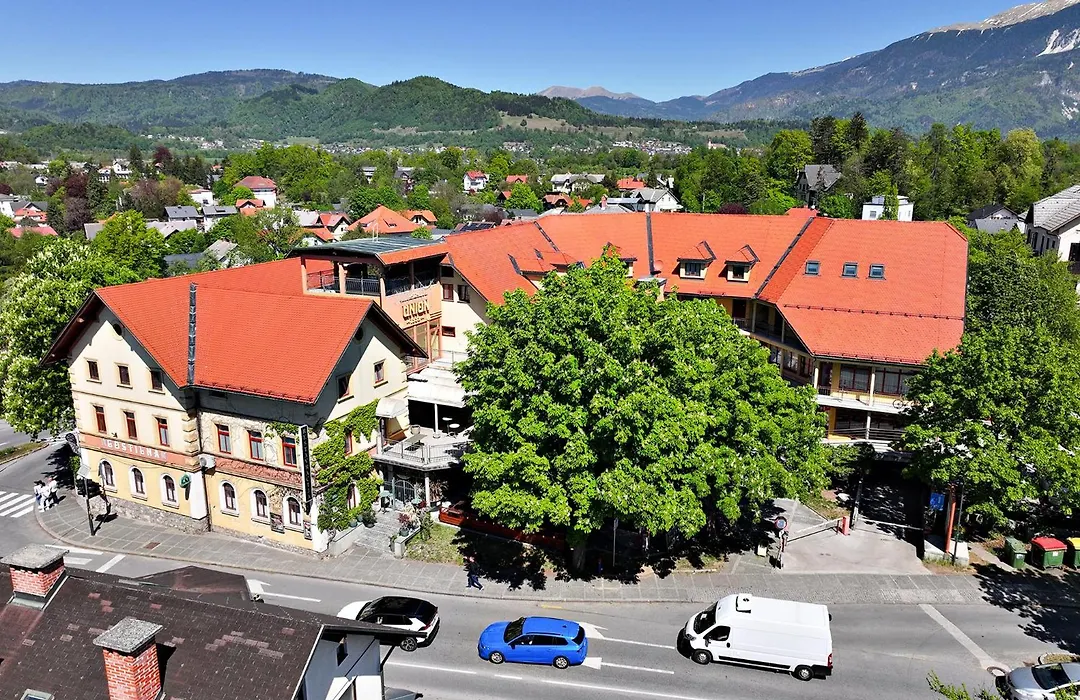 Pension Union-1